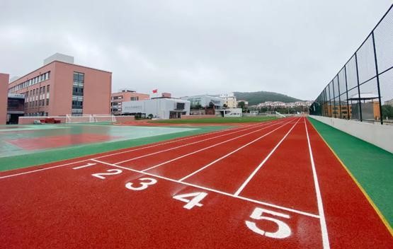 育才小學(xué)采用愛克泳池設(shè)備